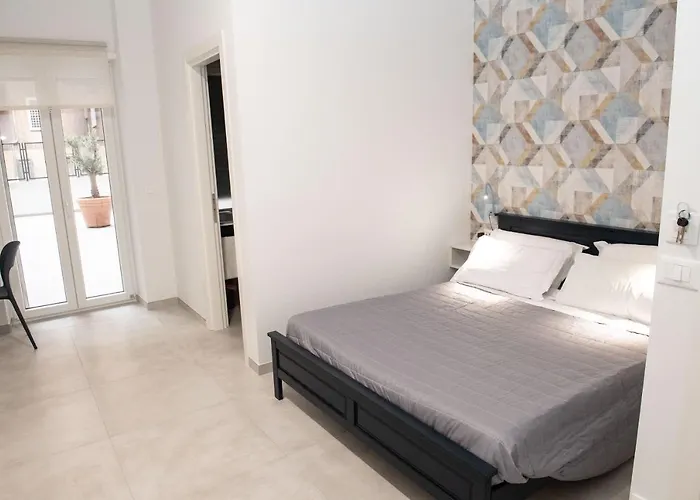 @urhome - Luxury 4* Rom